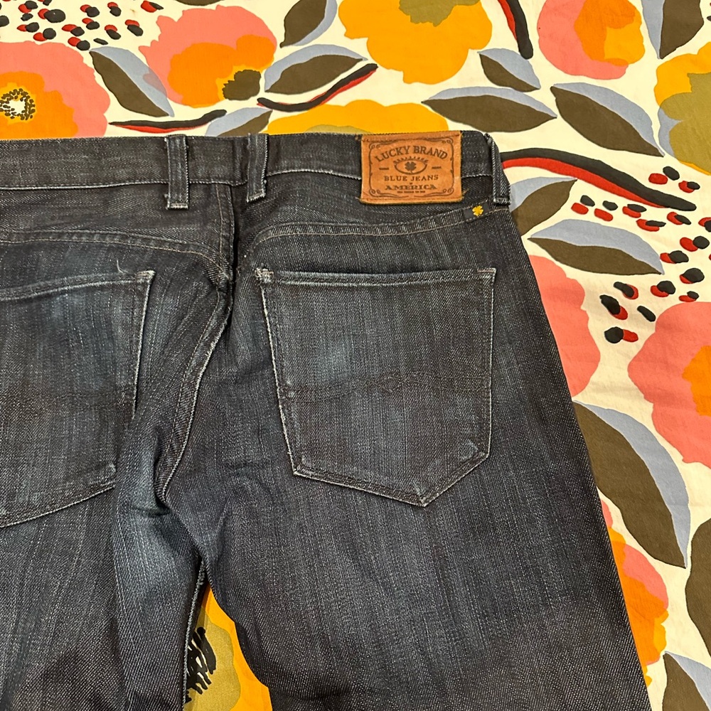 Lucky Brand Dean jeans. Slim fit. 28 x 32 but hemmed to 28 x 30 - Picture 5 of 6
